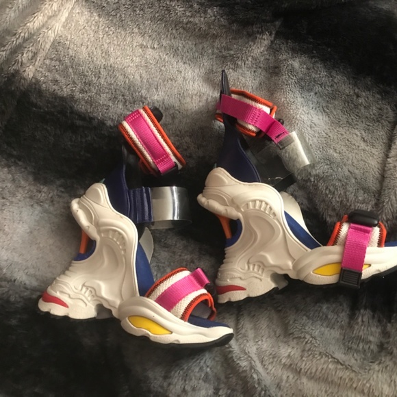 Cardi B inspired sneaker sandals - Picture 2 of 3